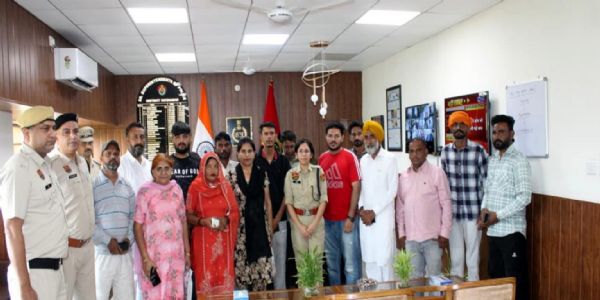 फतेहाबाद साइबर पुलिस ने गुम हुए 17 मोबाइल फोन किए बरामद, एसपी ने मालिकों को लौटाए