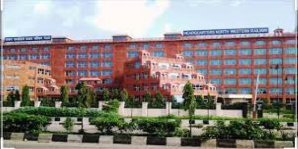 उत्तर पश्चिम रेलवे में राजभाषा पखवाड़ा: महाप्रबंधक ने 62 अधिकारियों एवं कर्मचारियों को किया सम्मानित