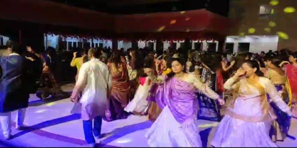 जमशेदपुर में गरबा महोत्सव में दिख रहा भक्ति और परंपरा का संगम