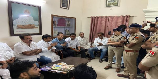 रितु बराला के समर्थन में उतरी जयपुर कांग्रेस: पुलिस कमिश्नर कार्यालय पहुंचकर सौंपा ज्ञापन