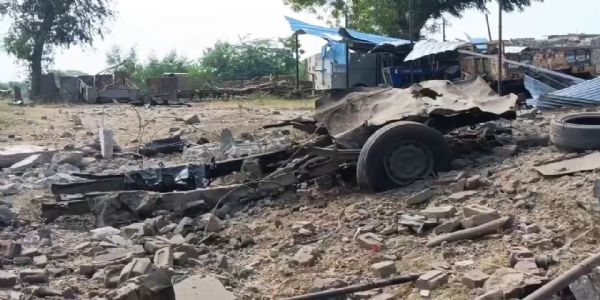 आगूंचा में विस्फोटक से भरी पिकअप में जोरदार ब्लास्ट, चालक की मौत