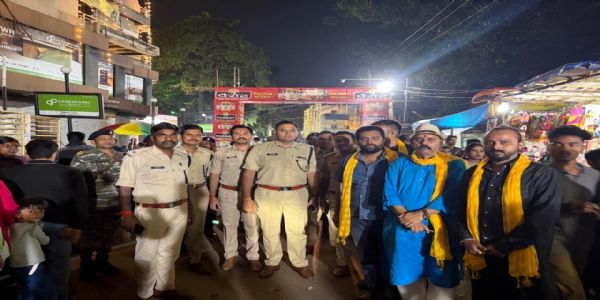 रांची के एसएसपी राकेश रंजन ने किया पूजा पंडालों का निरीक्षण