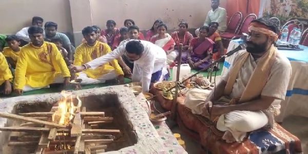 खन्यान में ‘घर वापसी’ कार्यक्रम, काफी लोगों ने अपनाया सनातन धर्म