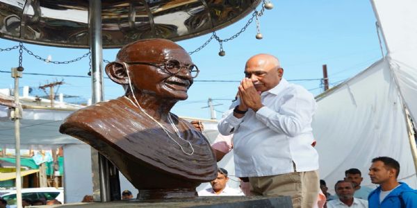 गांधी जयंती पर हेमंत खंडेलवाल ने किया महापुरुषों की प्रतिमाओं पर माल्यार्पण, बैतूल में स्वच्छता अभियान में शामिल हुए