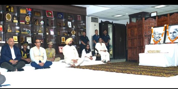 गांधी-शास्त्री जयंती पर राज्यपाल और मुख्यमंत्री ने किया नमन, सत्य-अहिंसा और सादगी के आदर्श अपनाने का आह्वान