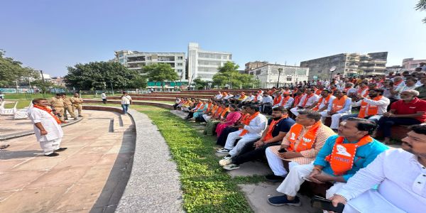 विकास का मॉडल बनकर उभरेगी काशी, वार्ड प्रवास से गढ़ी नागरिक सहभागिता की तस्वीर