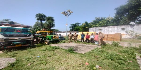 महोबा पुलिस ने 10 क्विंटल सुतली बम समेत 37 क्विंटल अवैध पटाखों की खेप की बरामद,4 तस्कर गिरफ्तार