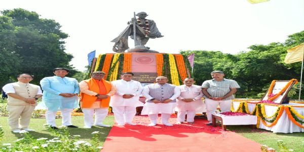 महात्मा गांधी और लाल बहादुर शास्त्री सत्य, सादगी और लोक कर्तव्य के प्रतीक : विजेंद्र गुप्ता