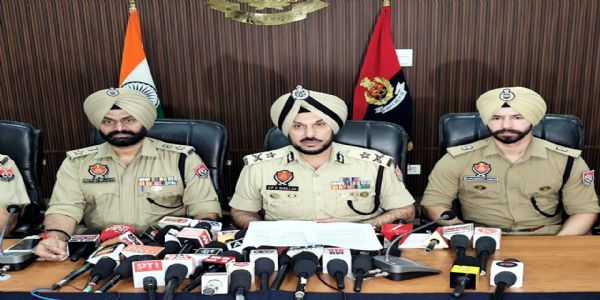पंजाब में ड्रग्स-हथियार तस्करी गिरोह का खुलासा, 4 गिरफ्तार, 10 किलो हेरोइन जब्त