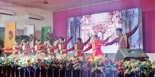 कटिहार स्थापना दिवस: टाउन हॉल में बही सांस्कृतिक रसधार, 
