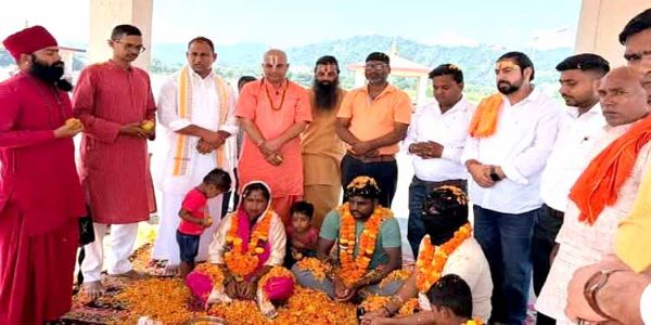 हरिद्वार में छह लोगों ने अपनाया सनातन धर्म