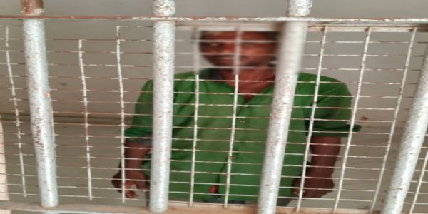 छिनैती के आरोपित को पुलिस ने किया गिरफ्तार, लॉकेट व 3470 रुपये बरामद