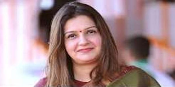 फाईल फोटो: पूर्व सांसद प्रियंका चतुर्वेदी फाईल फोटो: पूर्व सांसद प्रियंका चतुर्वेदी