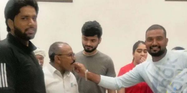 फरीदाबाद : मनीष नरवाल ने जीता सिल्वर मेडल, घर में जश्र का माहौल