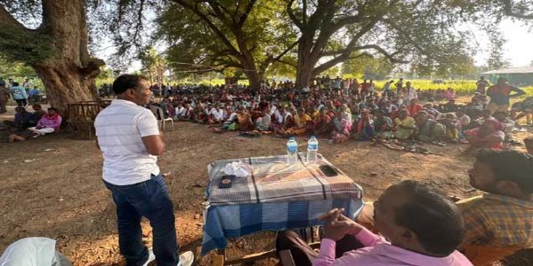 ग्रामीणाें ने की पोलावरम प्रभावित के पुनर्वास एवं मूलभूत सुविधाओं के समाधान की मांग