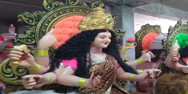 बांदा में 345 दुर्गा प्रतिमाओं का आज होगा विसर्जन, हेलीकॉप्टर से बरसेंगे फूल