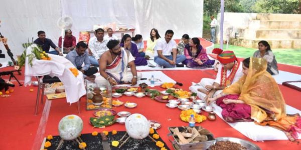 विजयादशमी पर पुलिस लाइन सुकमा में किया गया शस्त्र पूजन