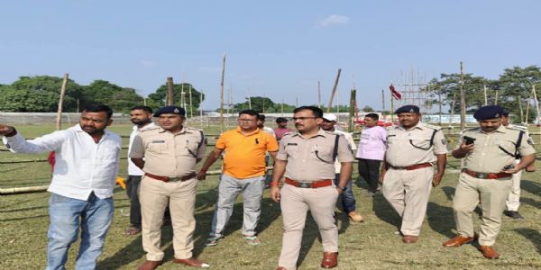 भारत नेपाल सीमा जोगबनी में अनुमंडल प्रशासन का फ्लैग मार्च,एसपी ने रावण दहन स्थल का किया निरीक्षण