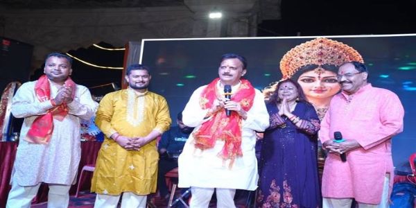 रीवाः महाष्टमी पर भव्य भगवती जागरण का आयोजन, उप मुख्यमंत्री शुक्ल ने लिया माँ कालिका का आशीर्वाद