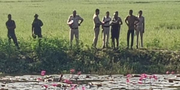 दो दिन से लापता युवक का शव तरौन गांव के आहर से बरामद, हत्या की आशंका