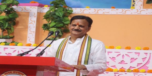 नशामुक्त एवं मांसाहार मुक्त जीवन अपनाकर जीवन को सफल बनाएं : उपमुख्यमंत्री शुक्ल