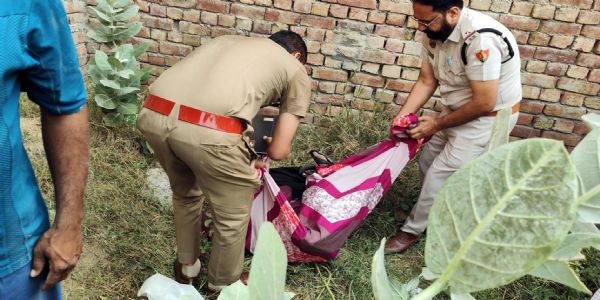 फतेहाबाद : झाडिय़ों से मिला युवक का शव, नहीं हुई शिनाख्त