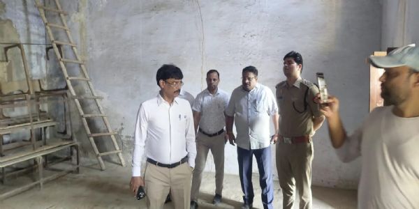 विधान परिषद चुनाव की तैयारियों का जिलाधिकारी ने लिया जायजा, व्यवस्थाएं दुरुस्त रखने के दिये निर्देश