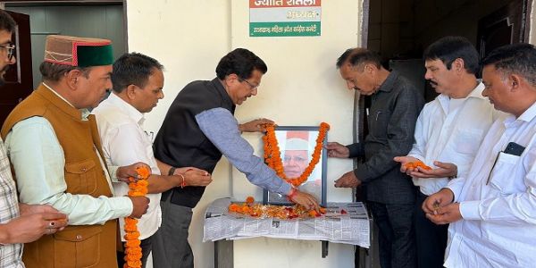 कांग्रेस नेताओं ने एनडी तिवारी के योगदान को किया याद