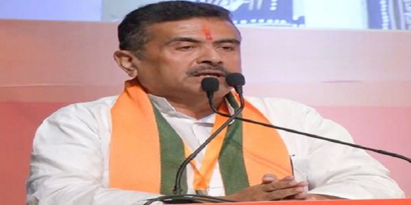 महानवमी की शाम मल्लिक बाड़ी की दुर्गा पूजा में पहुंचे मुख्यमंत्री शुभेंदु अधिकारी, कहा- 