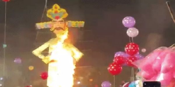 इंदौरः दशहरा मैदान पर 111 फीट के रावण का दहन, पहली बार शूर्पणखा का पुतला भी जलाया