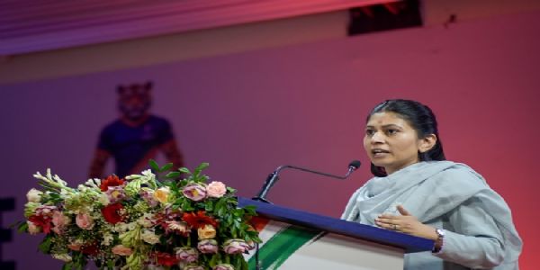 केंद्रीय युवा कार्यक्रम एवं खेल राज्य मंत्री रक्षा खडसे केंद्रीय युवा कार्यक्रम एवं खेल राज्य मंत्री रक्षा खडसे