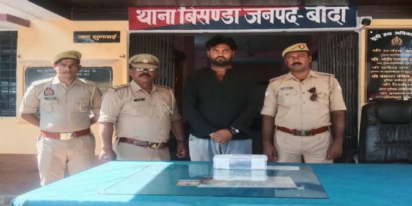 चेयर मैन के भतीजे ने व्यापारी पर झोंका फायर, बाल-बाल बचा