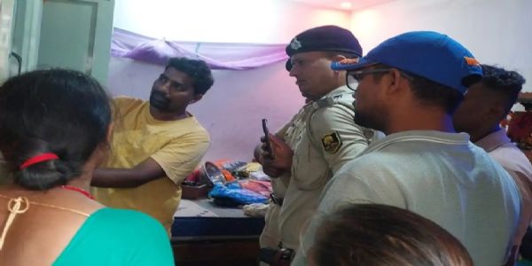 बीएसएफ जवान के बंद घर में लाखों की चोरी,पुलिस जांच में जुटी