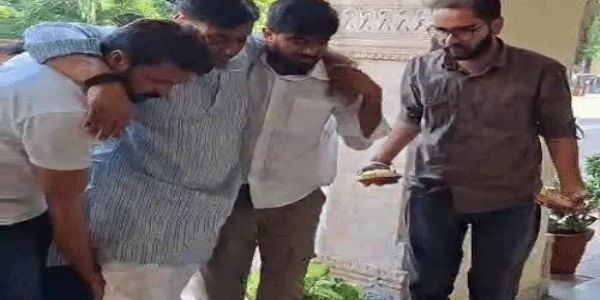 जयपुर में कांग्रेस का धरना जारी, डोटासरा का संतुलन बिगड़ा