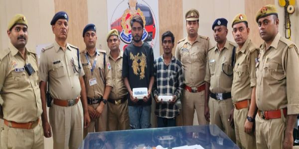 कानपुर सेंट्रल स्टेशन पर यात्रियों के मोबाइल चुराने वाले दो शातिर गिरफ्तार