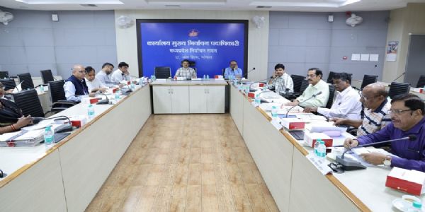 मतदाता सूची के विशेष संक्षिप्त पुनरीक्षण-2027 के लिए हुई राजनीतिक दलों की बैठक