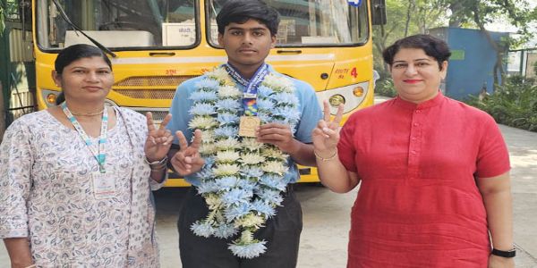 सोनीपत: नेशनल बैंडी आइस हॉकी में यश राणा ने जीता स्वर्ण पदक