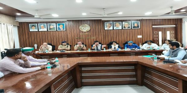 मुरादाबाद जनपद में एक नवंबर से शुरू होंगी चीनी मिलें : जिलाधिकारी