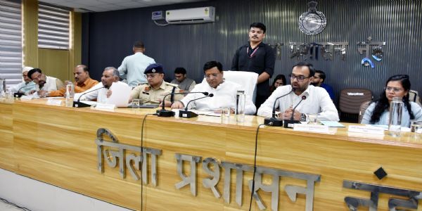 नूंह: शिकायतों के निपटारे में लापरवाही बरतने वाले अधिकारियों पर हाेगी कार्रवाई: विपुल गाेयल