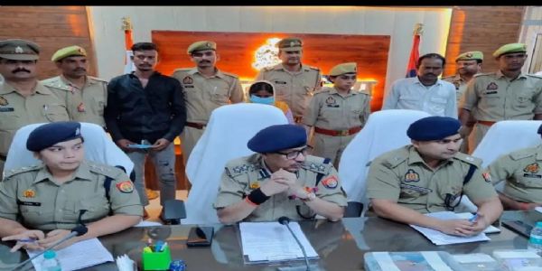 पत्नी ने प्रेमी के साथ मिलकर सिलबट्टे से घायल कर कंबल से मुंह दबाकर की पति की हत्या, तीन गिरफ्तार