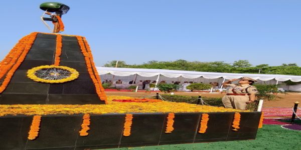 पुलिस स्मृति दिवस पर अमर शहीदों को श्रद्धांजलि, बलिदान को किया नमन