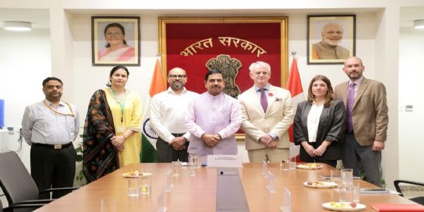प्रह्लाद जोशी (फाइल फोटो) प्रह्लाद जोशी (फाइल फोटो)