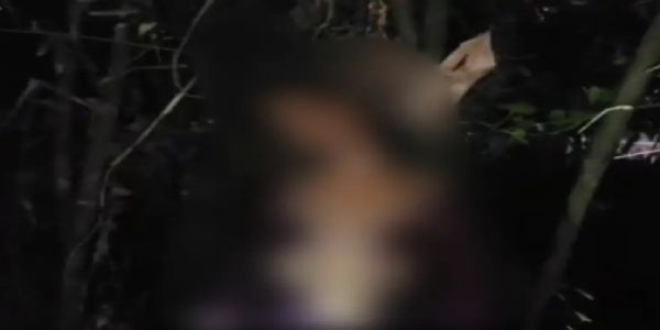बांसझाड़ी में फंदे से लटका मिला महिला का शव, बेटा घायल