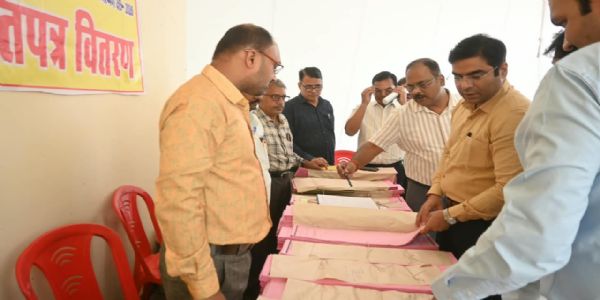 स्नातक निर्वाचन के लिए मतदान की तैयारियां पूरी, 22 केंद्रों पर शुक्रवार को पड़ेंगे वोट