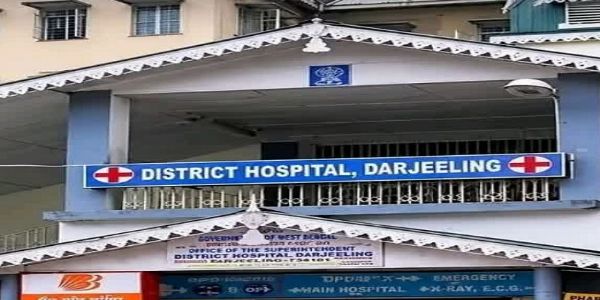सरकारी अस्पताल के अंदर दो नर्सों पर हमला