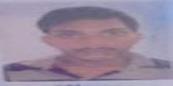 खड़े ट्रैक्टर-ट्रॉली से टकराई बाइक, युवक की मौत
