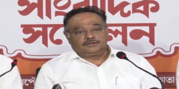 तृणमूल की तीन नेताओं के भाजपा में जाने की अटकलों पर शमिक भट्टाचार्य का जवाब