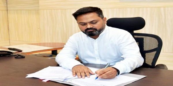 आरटीई के तहत बच्चों को प्रवेश न देने वाले 22 स्कूलों पर हाेगी कार्रवाई : जिलाधिकारी