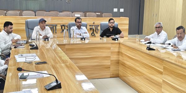 नूंह: जनगणना-2027 के द्वितीय चरण की तैयारियों को लेकर अधिकारियों को दिया प्रशिक्षण