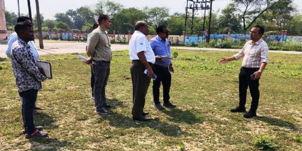 जांजगीर-चांपा: कलेक्टर जन्मेजय महोबे ने ऑडिटोरियम मरम्मत कार्य का किया निरीक्षण